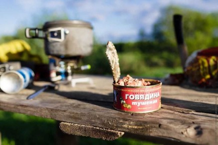 Разогрев тушенки в походе: простые и эффективные методы