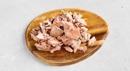 Ароматный заливной пирог с горбушей: простой и вкусный рецепт