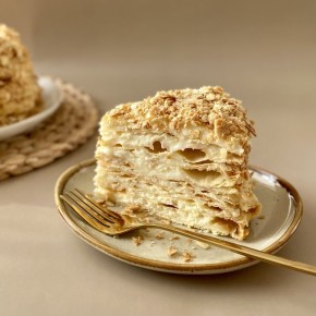 Торт «Наполеон»: Ностальгия в каждом слое