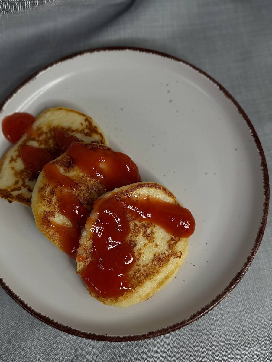 Необычные оладьи из мягкого творога, которые стоит попробовать