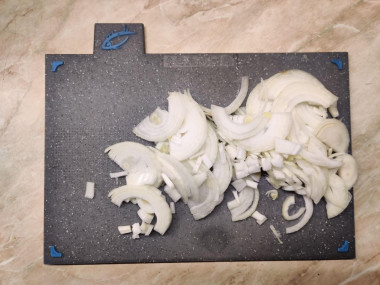 Минтай с луком: легкий рецепт для быстрого ужина