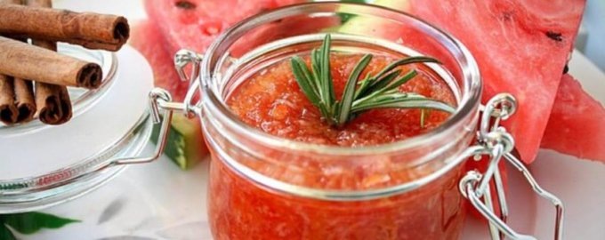 Неповторимый арбузный конфитюр с розмарином: Как сохранить лето в банке