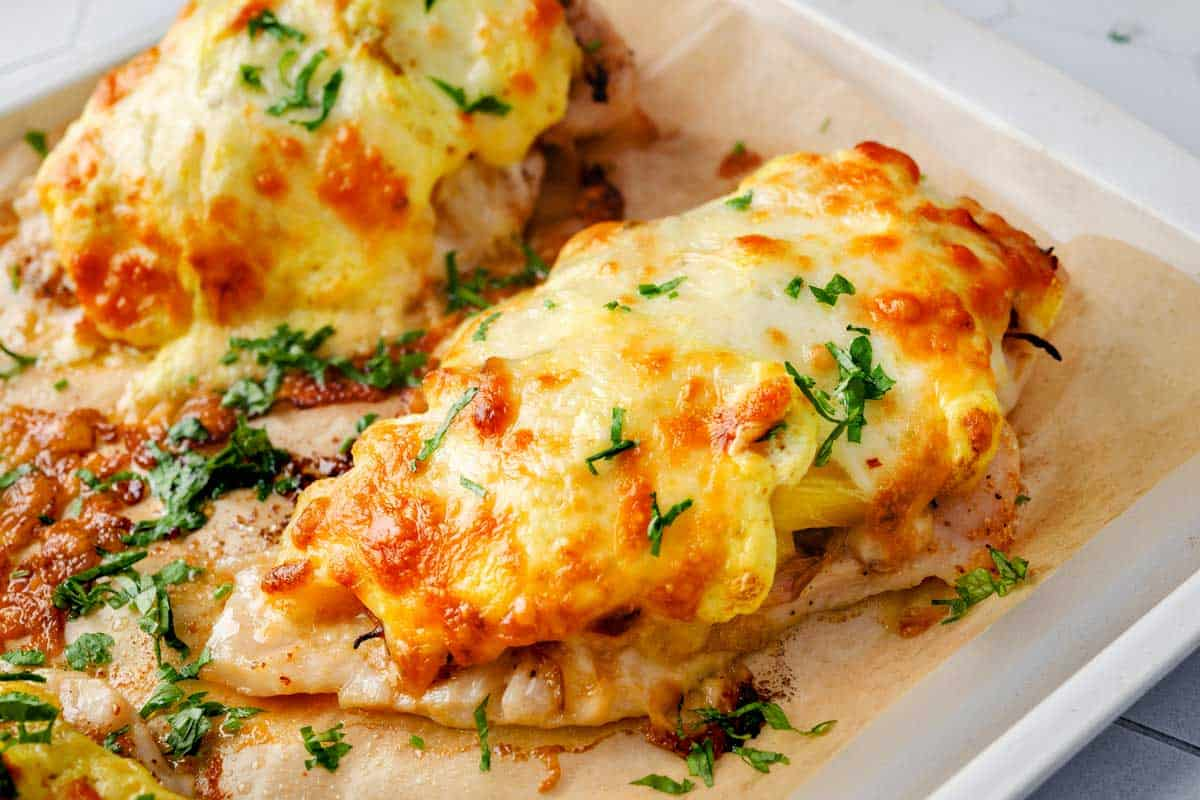 Куриная грудка с сыром и ананасом: классика под новым углом