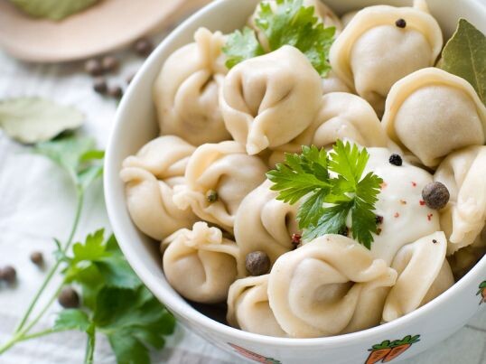 Сибирские пельмени: традиции, которые согревают душу