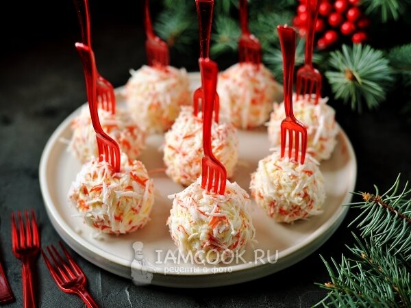 Эффектная закуска «Рафаэлло» из крабовых палочек: восхитительный рецепт для любого стола