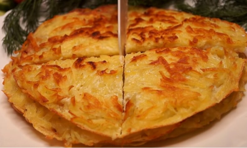 Простой и быстрый завтрак: картофельные блинчики за 10 минут