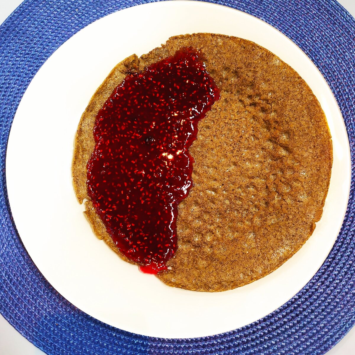 Вкусный завтрак: конопляные блины на быструю руку