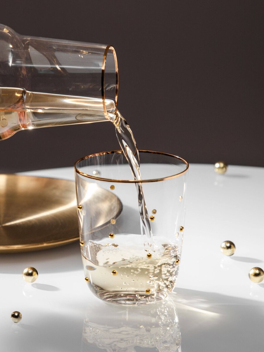 Искусство уюта: графин Golden, который станет акцентом вашего стола