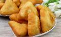 Пирожки из теста, которое удивит: легкие, хрустящие и готовятся всего за час