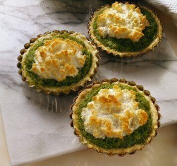 Изумительные тарталетки со шпинатом и пармезаном