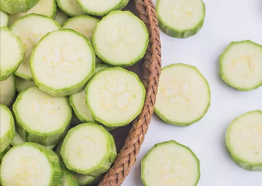 Котлеты из кабачков: легкий и полезный рецепт на каждый день