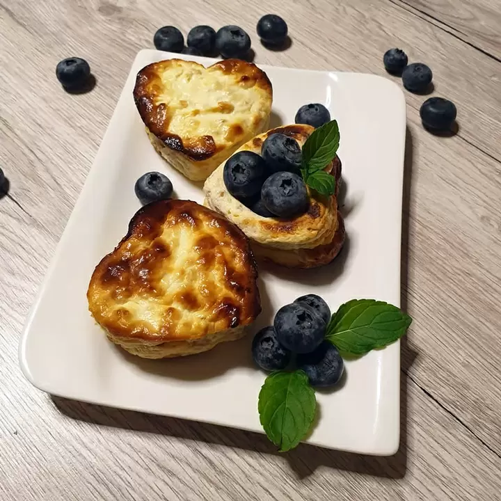 Как приготовить сырники-«запеканка»: легкий и полезный завтрак для всей семьи