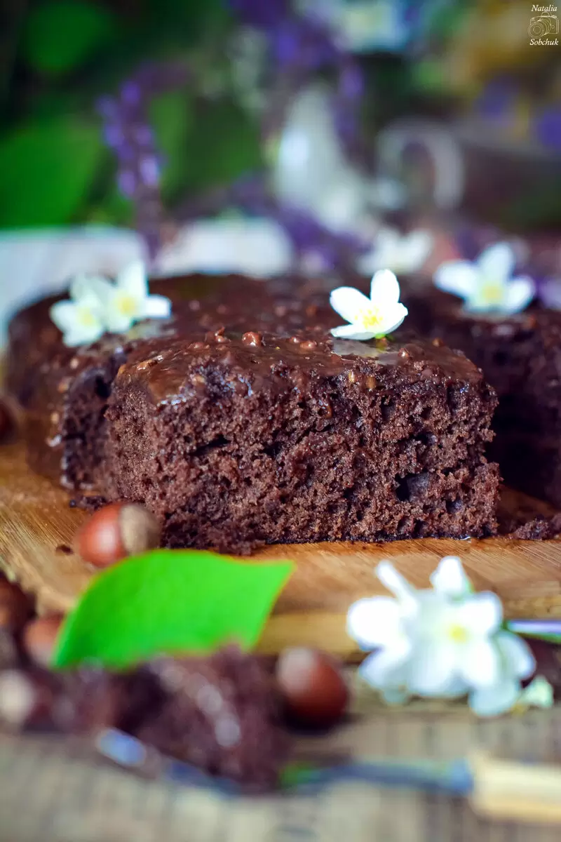 Вкуснейшие брауни с яблоками и карамелью для настоящих сладкоежек