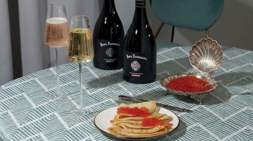 Масленица в каждом укусе: блины из XIX века и игристое вино