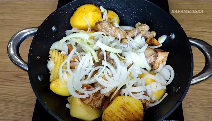 Сибирское угощение: простая и сытная картошка с мясом