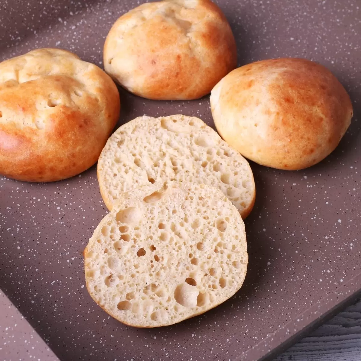 Легкие булочки к обеду без дрожжей