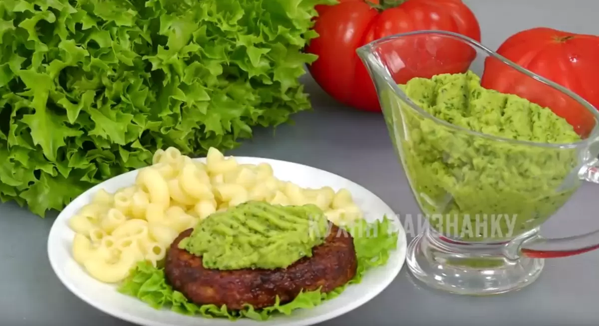 Необычный соус из кабачков, который дополнит любое блюдо