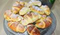 Вкусные рогалики с яблоками: простой рецепт для уютного завтрака